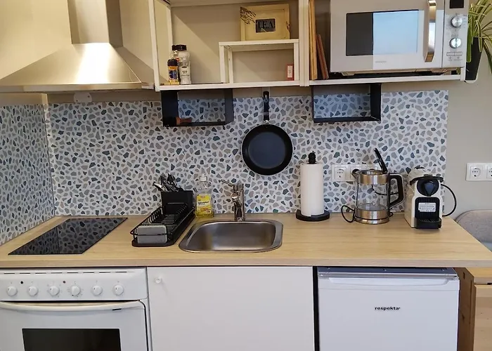 Soeruhus - Cozy Apartment, Hot Tub, Peaceful Nature Setting